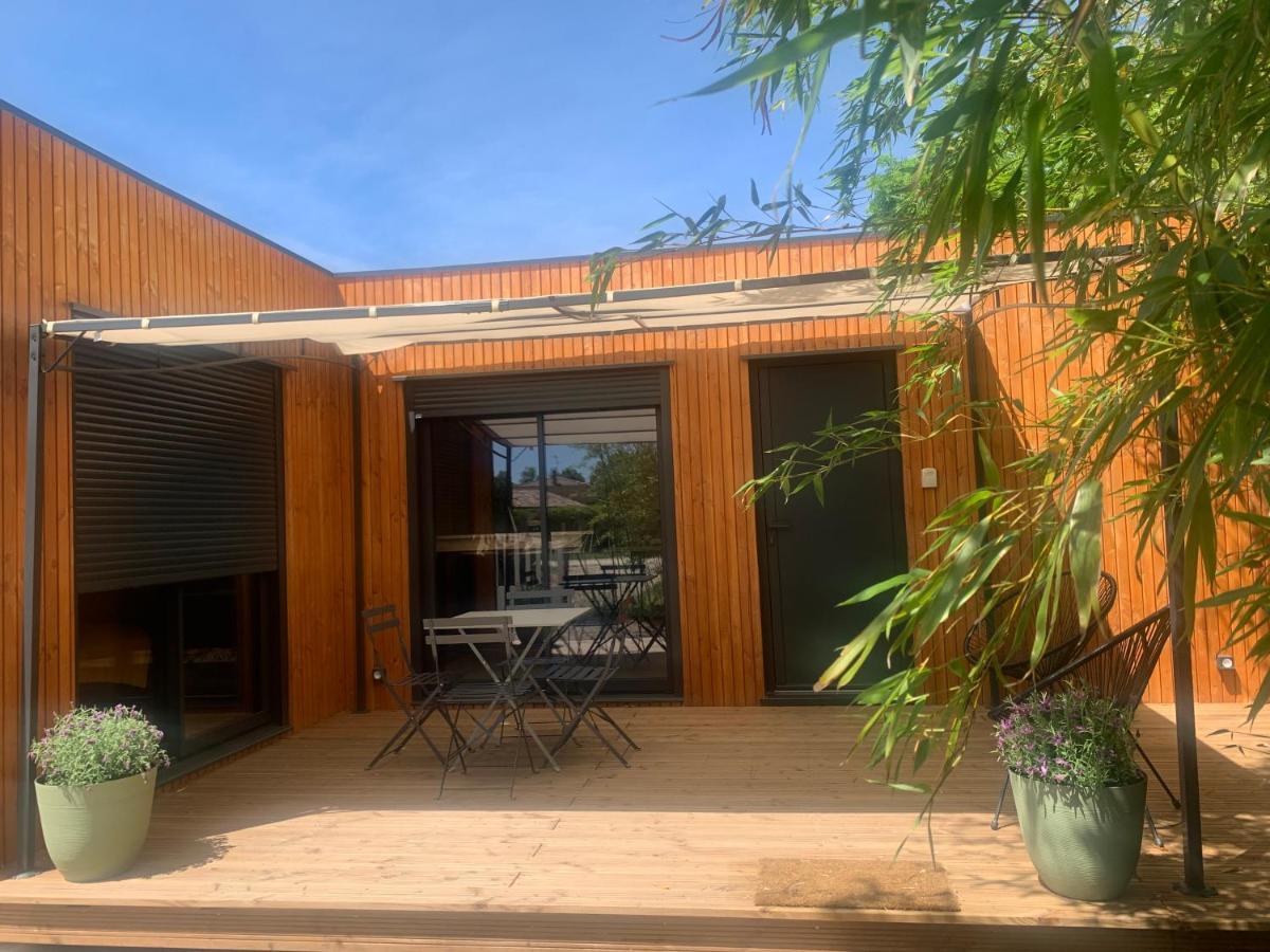 Chalet contemporain dans son écrin de verdure Montauban Exterior foto